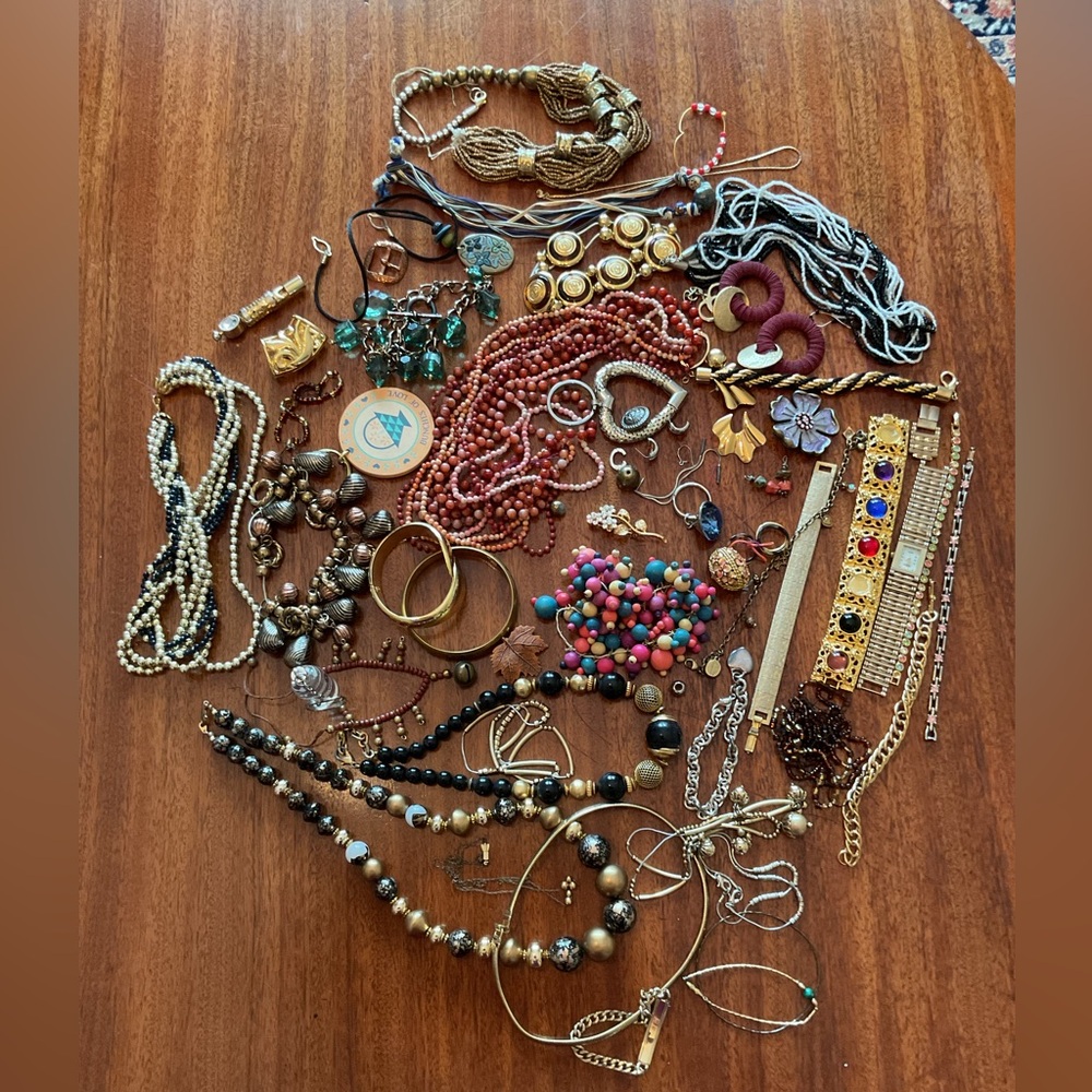Jewelry bundle of used & broken pieces for the smart crafter!